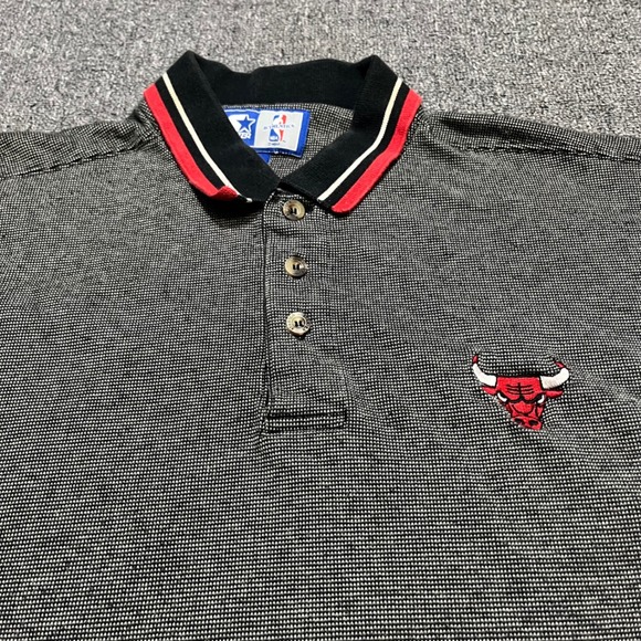 Starter Chicago Bulls NBA Polo Shirt XL Gray Red‎ Black Striped Collar Sleeves - Picture 6 of 9
